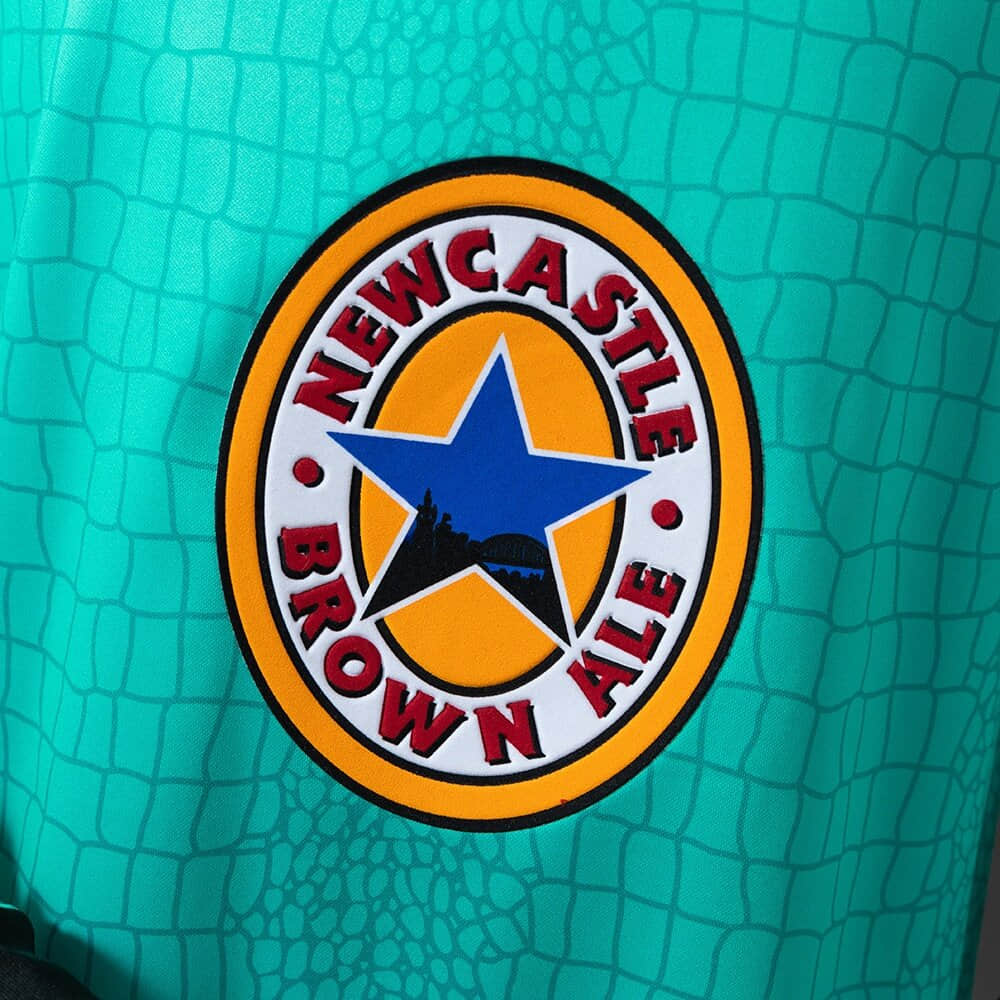 Camisa Newcastle United Retrô Manga Longa 97/98