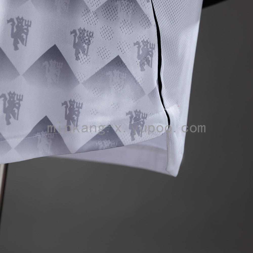 Camisa Manchester United Cinza Versão Jogador 25/26