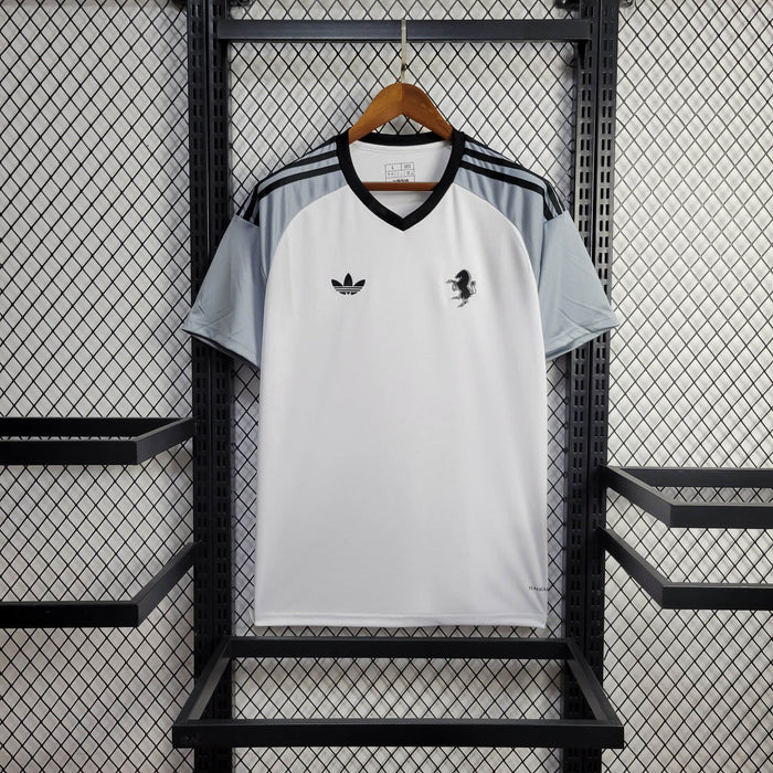 Camisa Juventus Modelo Especial 24/25