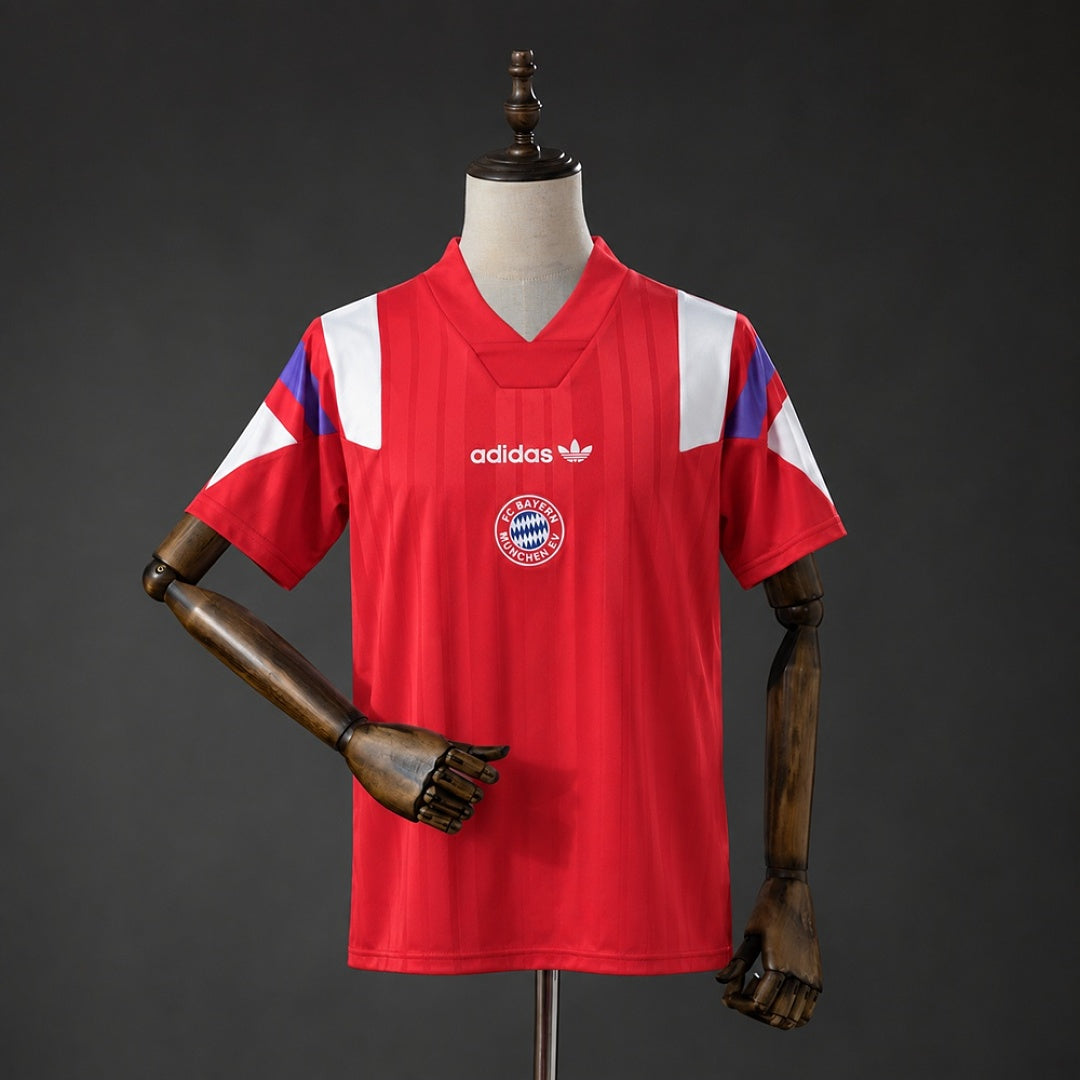 Camisa Bayern Munich Retrô 26/27