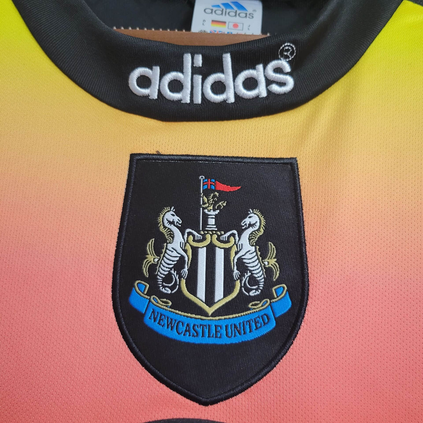 Camisa Newcastle United Retrô Manga Longa 96/97