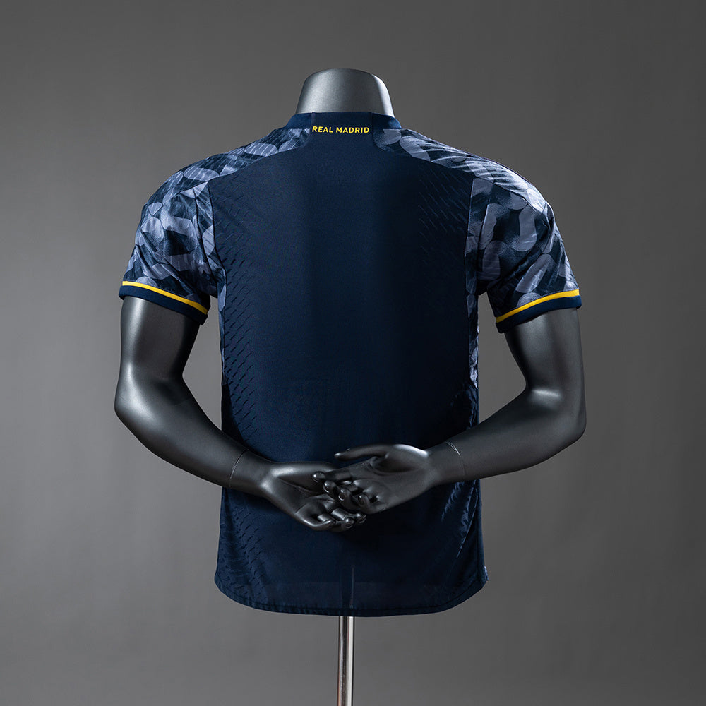 Camisa Real Madrid Retrô Versão Jogador 23/24