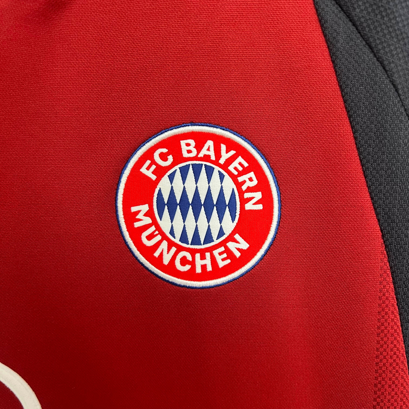 Camisa Bayern Munich Retrô 01/02