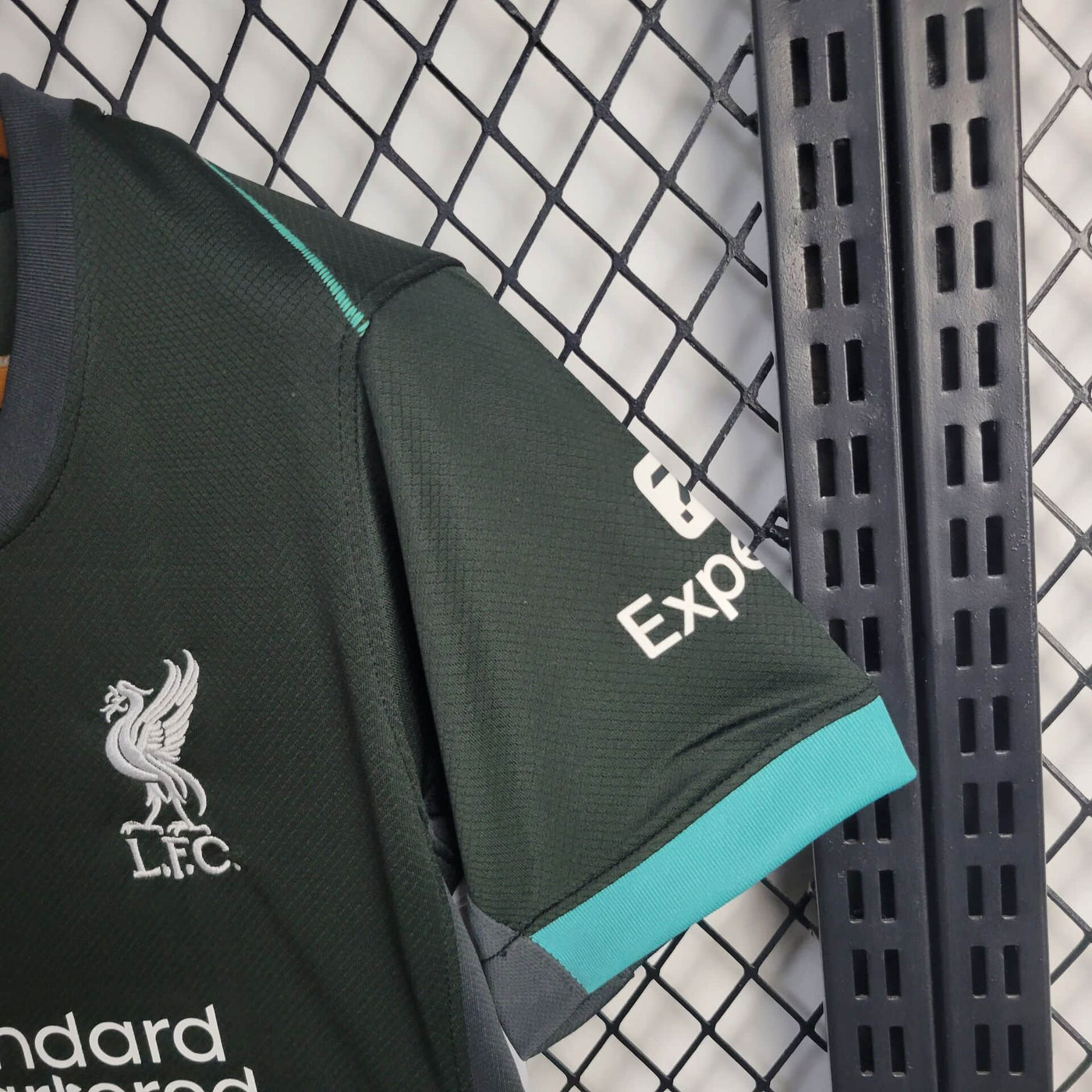Camisa Liverpool Away Preta 24/25 Feminina