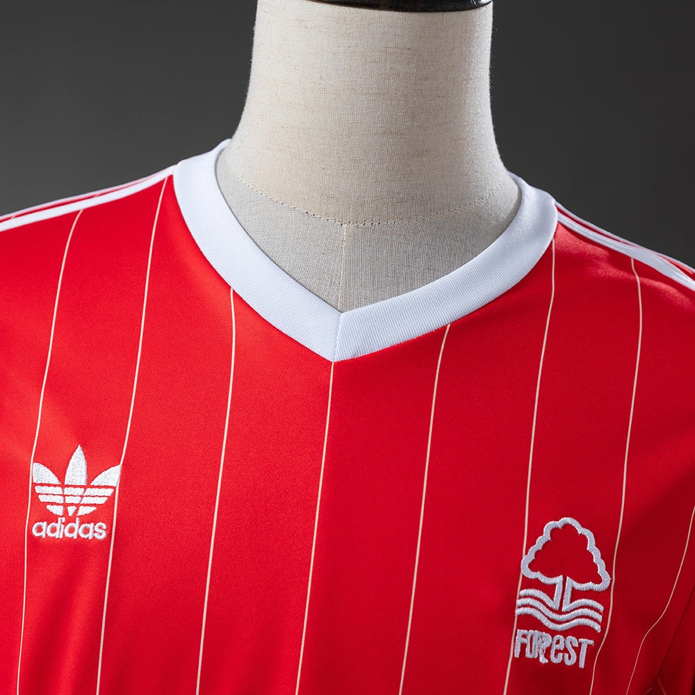 Camisa Nottingham Forest Retrô Manga Longa 82/84