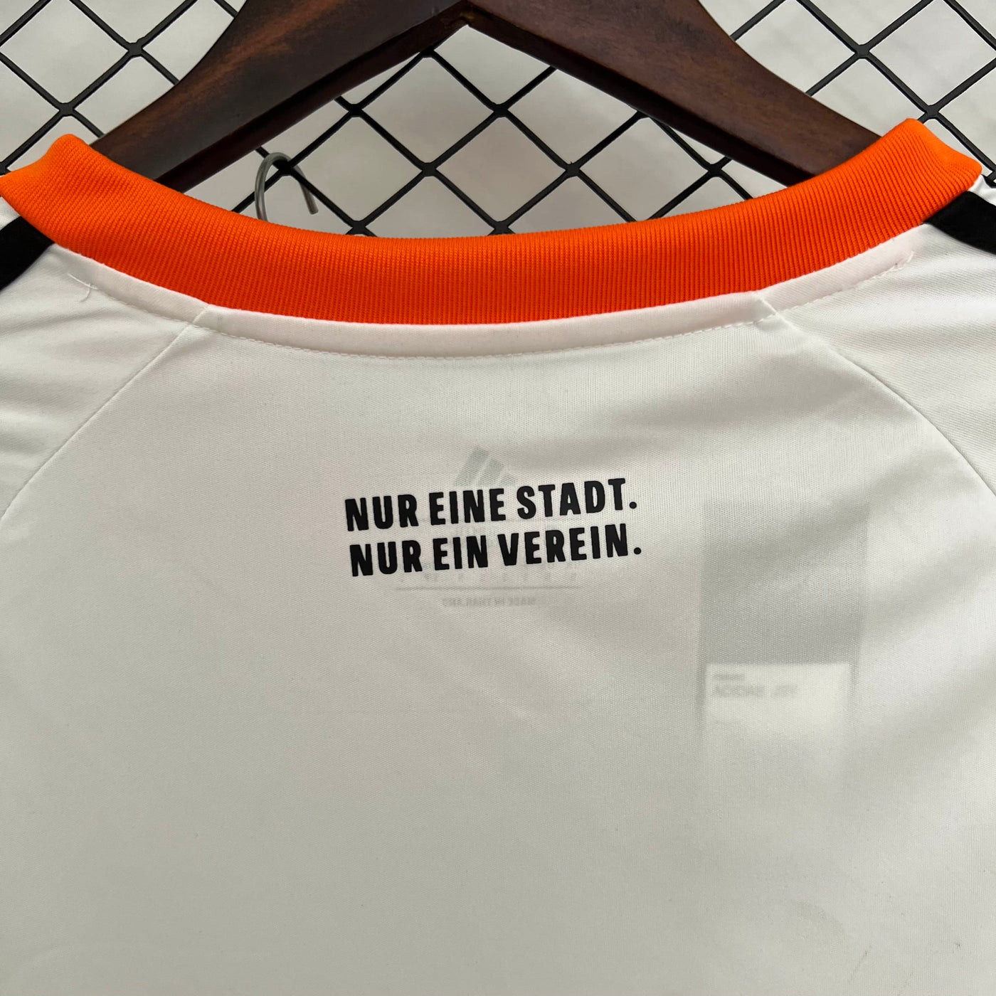 Camisa Eintracht Frankfurt Home 25/26