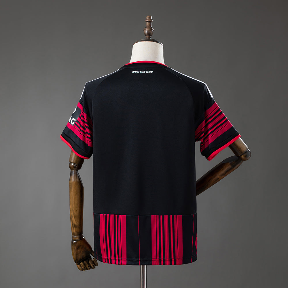 Camisa Eintracht Frankfurt Home 26/27