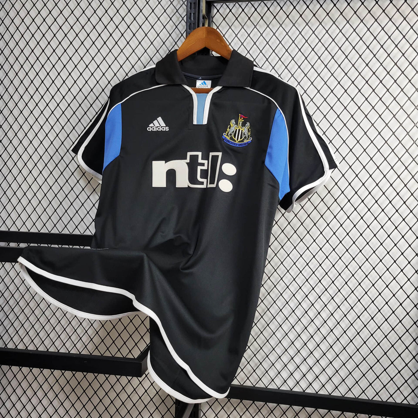 Camisa Newcastle United Retrô 01/02