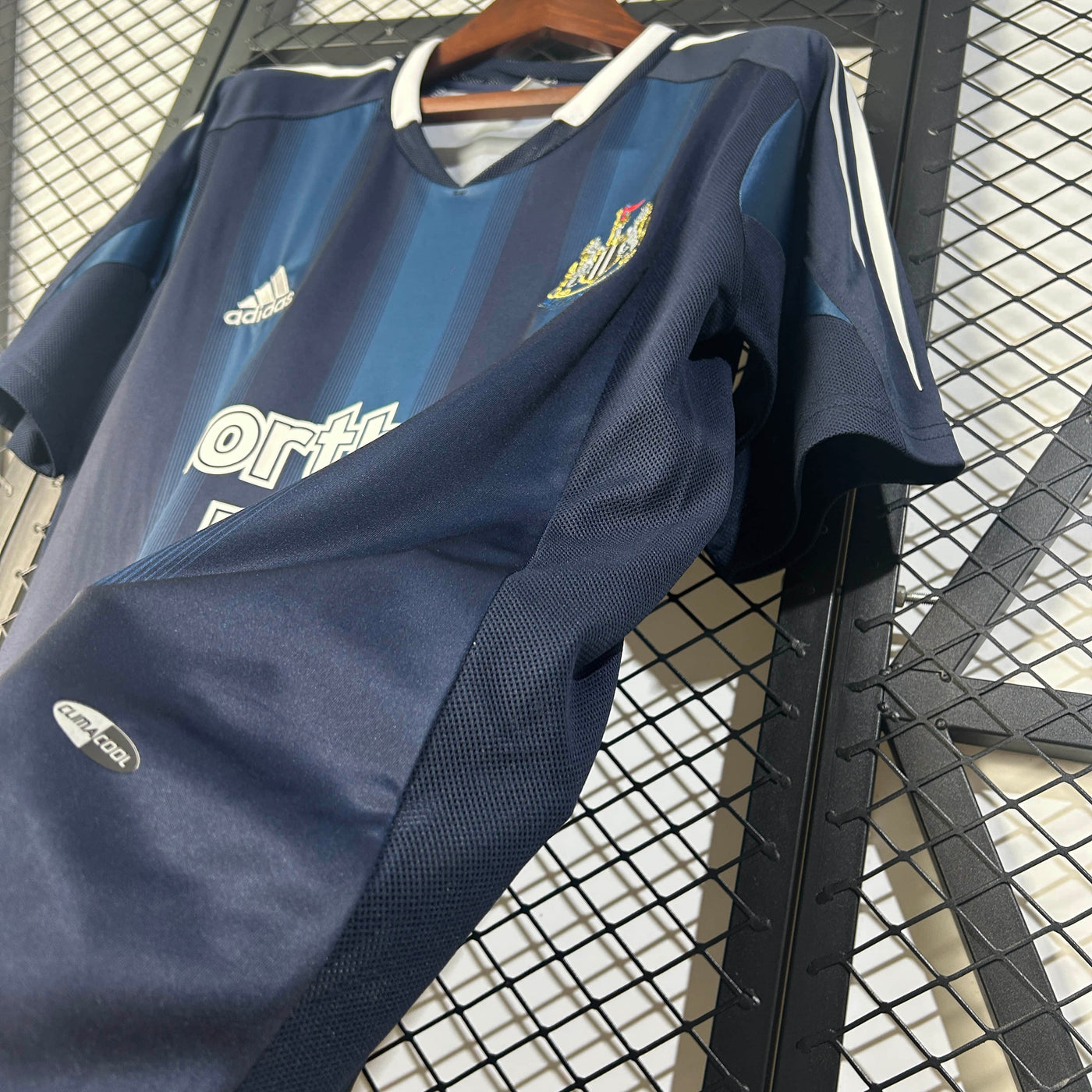 Camisa Newcastle United Retrô 05/06