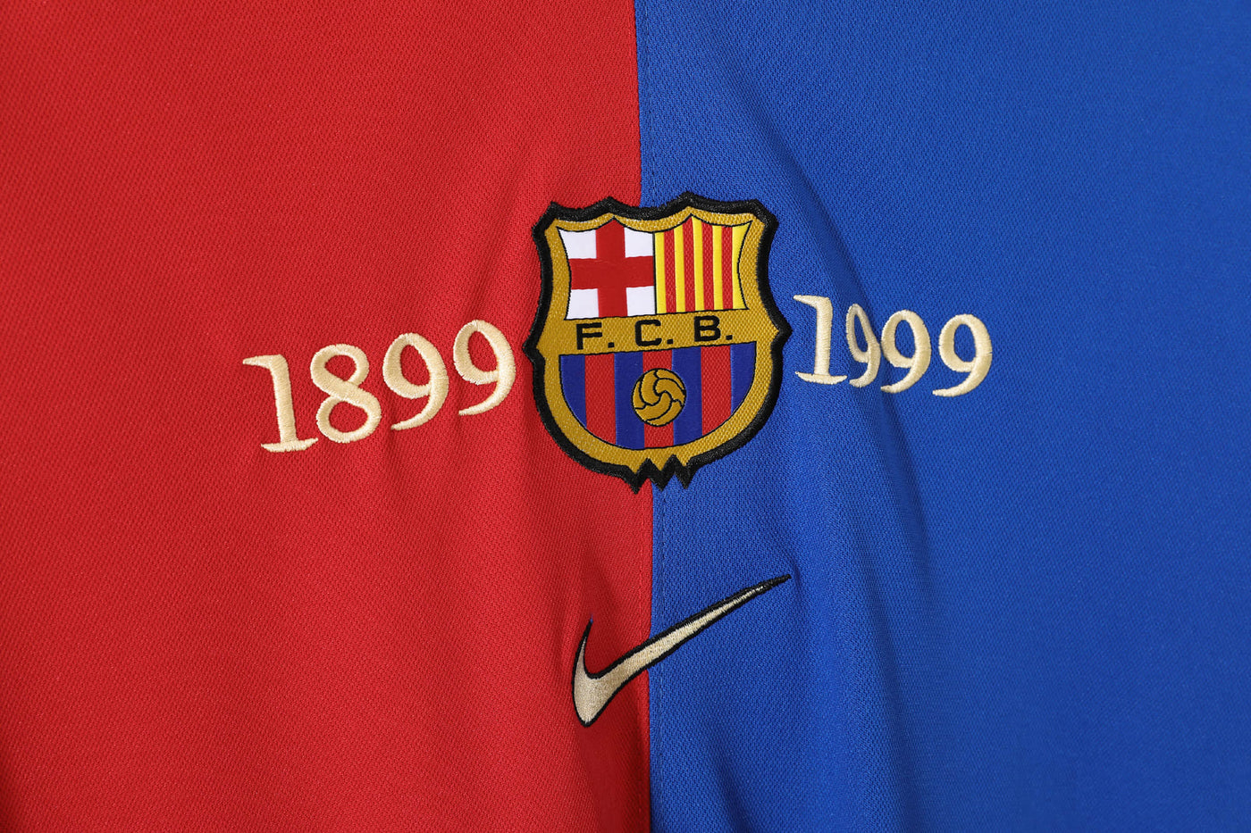 Camisa Barcelona Retrô Manga Longa 1999
