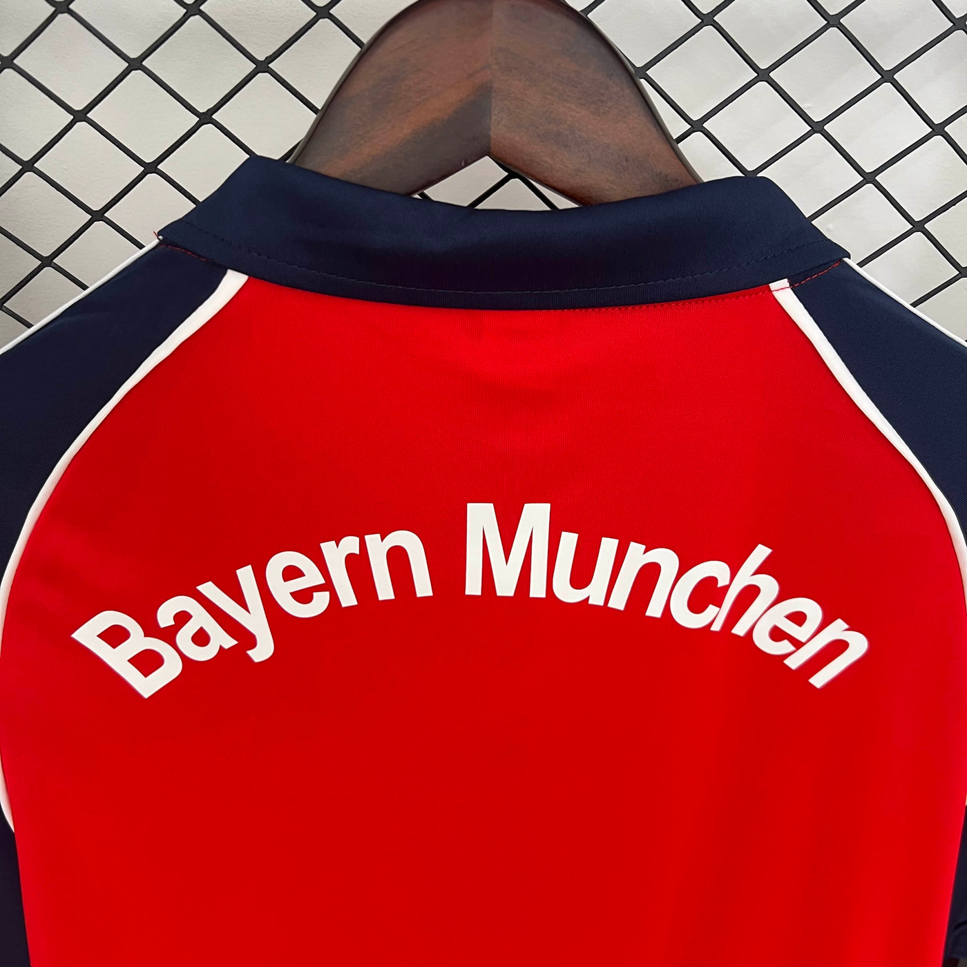 Camisa Bayern Munich Retrô Manga Longa 2001