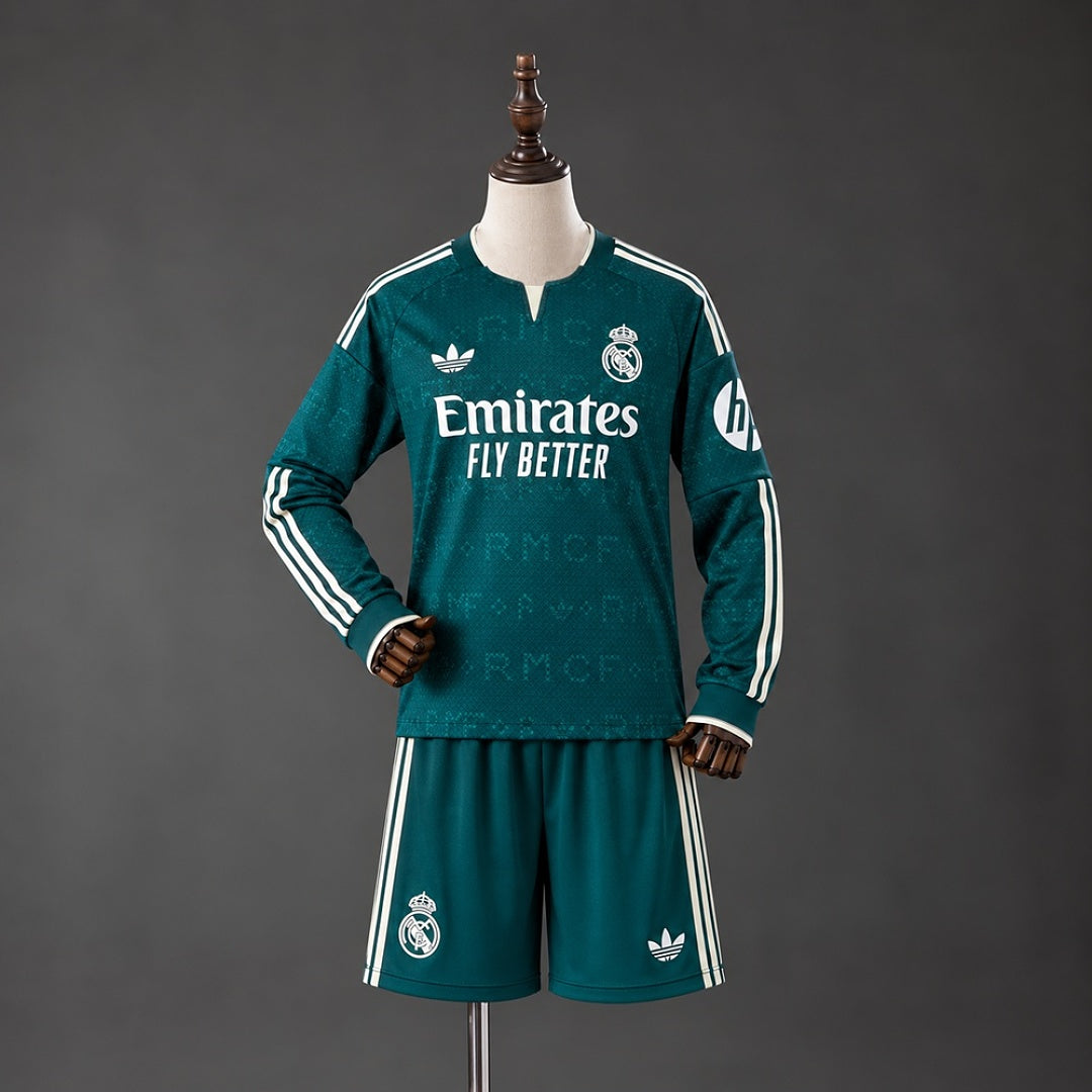 Kit Infantil Real Madrid Manga Longa 26/27