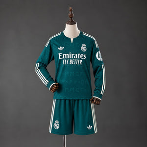 Kit Infantil Real Madrid Manga Longa 26/27