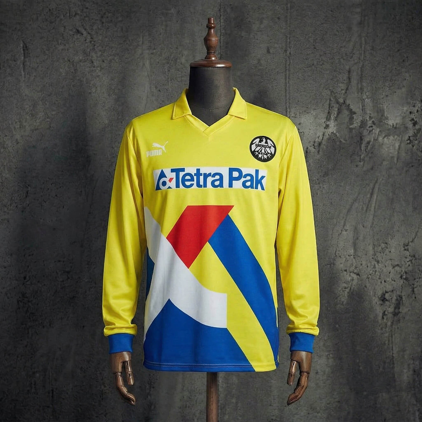 Camisa Eintracht Frankfurt Retrô Manga Longa 93/96