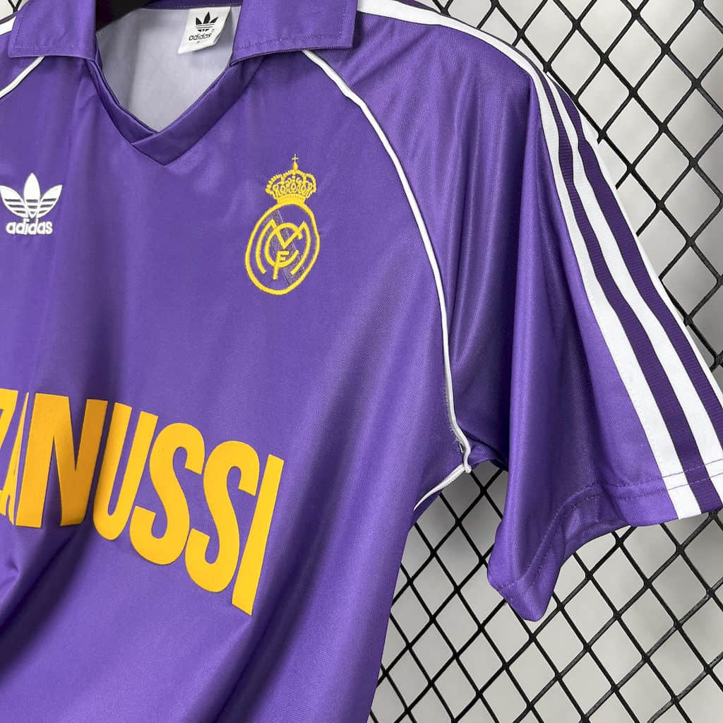 Camisa Real Madrid Retrô Third