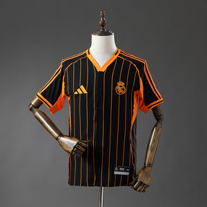 Camisa Real Madrid Listrada Preta Laranja 25/26