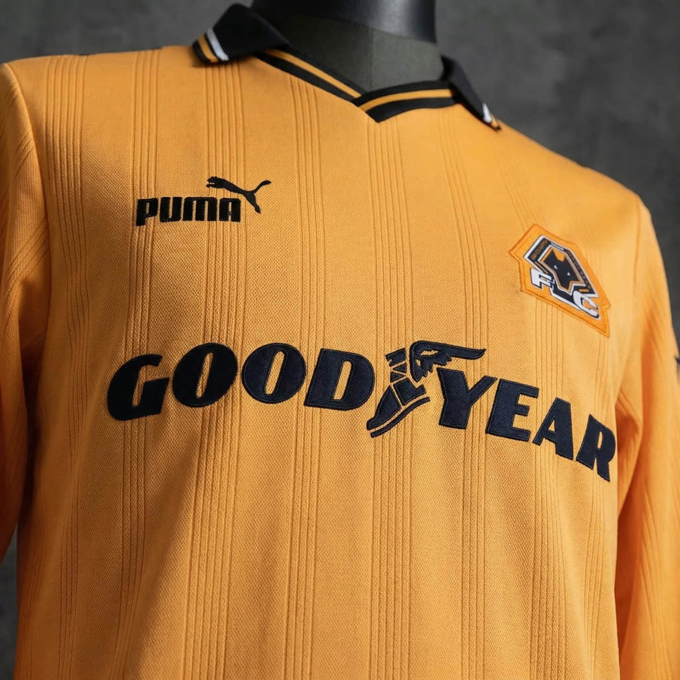 Camisa Wolverhampton Wanderers Retrô Manga Longa 98/99