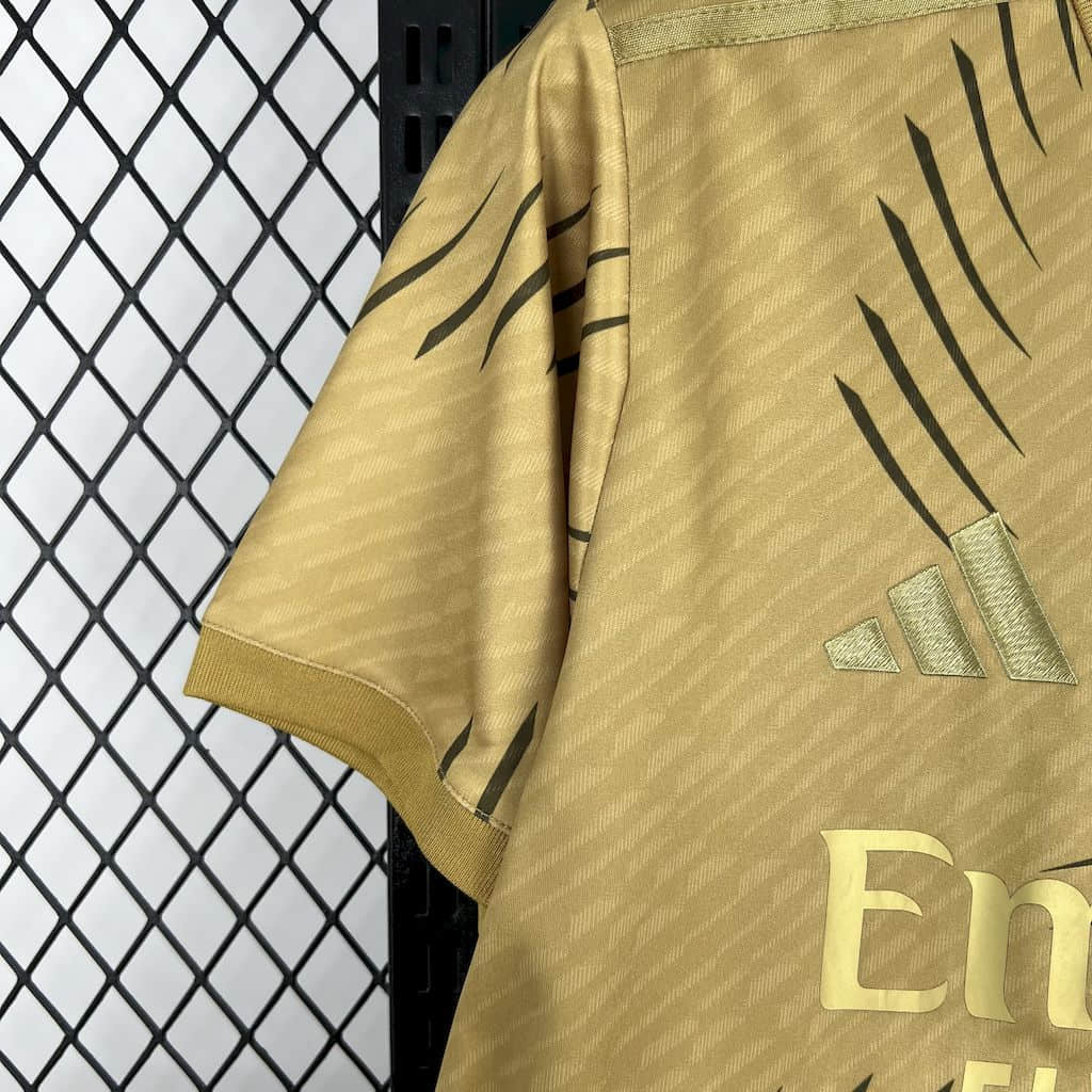 Camisa Real Madrid Treino Dourada 25/26