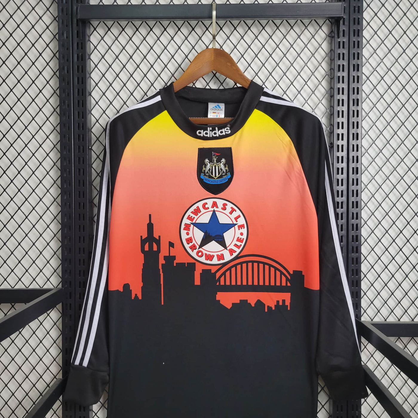 Camisa Newcastle United Retrô Manga Longa 96/97