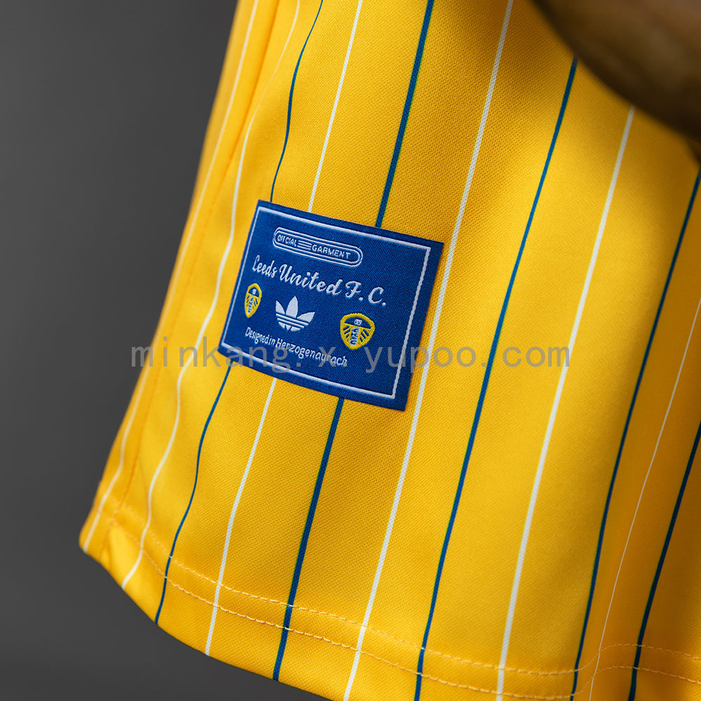 Camisa Leeds United Retrô 25/26