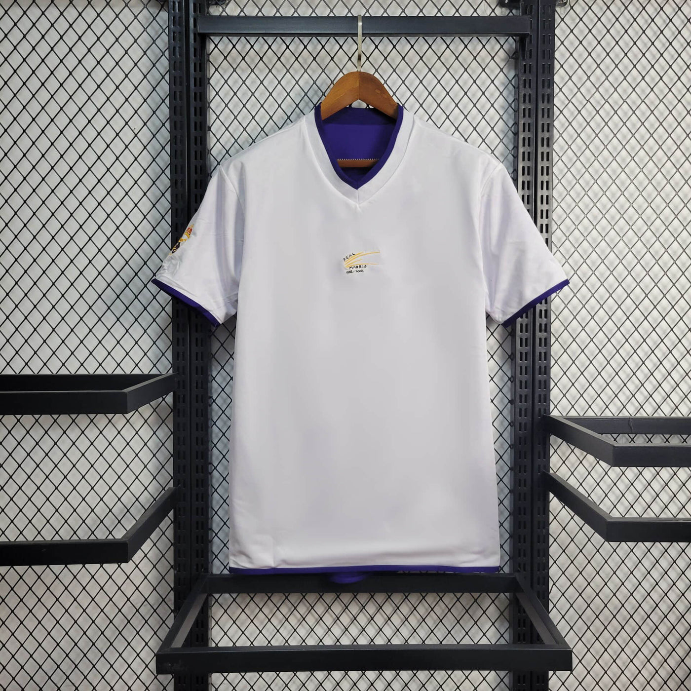 Camisa Real Madrid Retrô 02/23