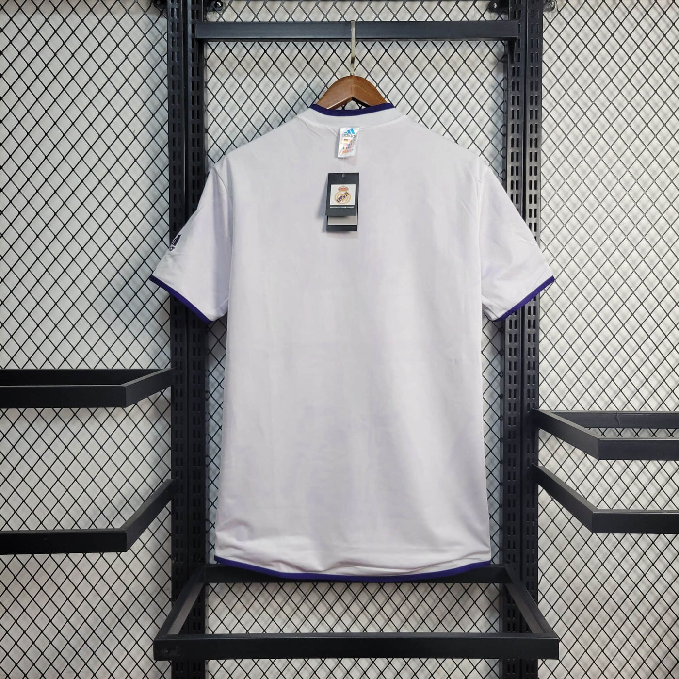 Camisa Real Madrid Retrô 02/23
