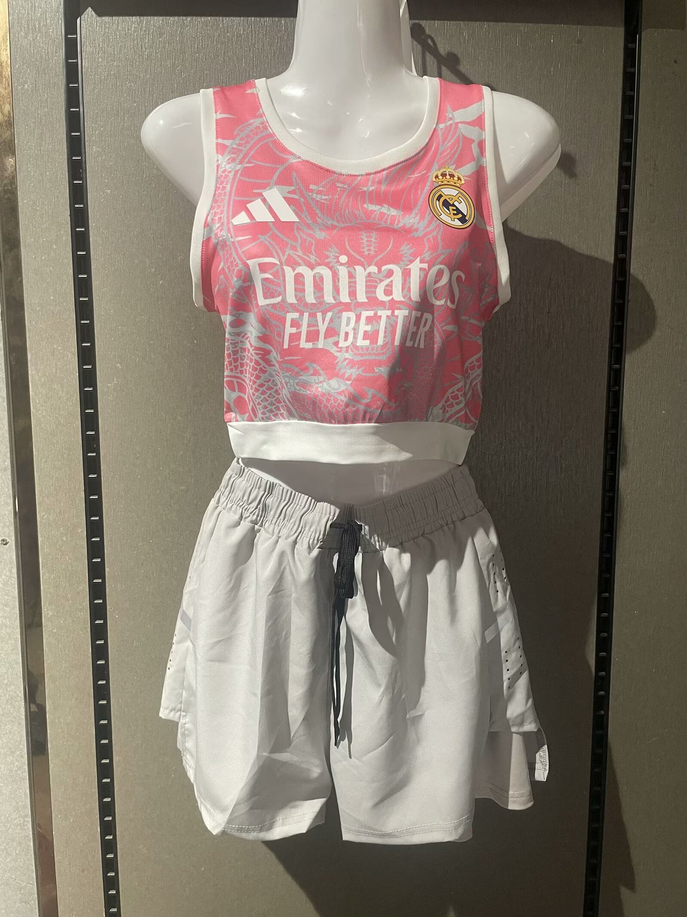 Camisa Real Madrid Modelo Especial 25/26 Feminina