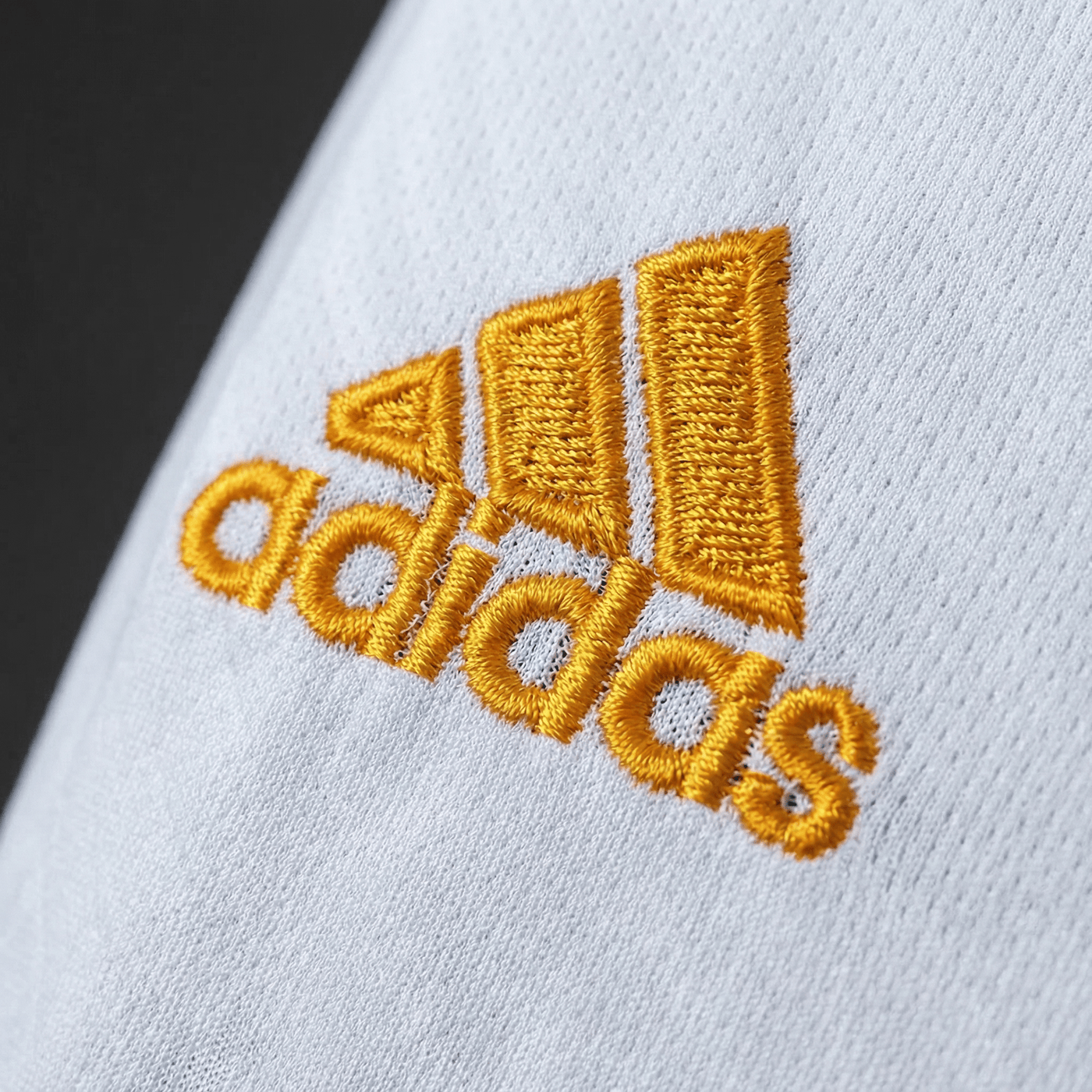 Camisa Real Madrid Retrô 21/22